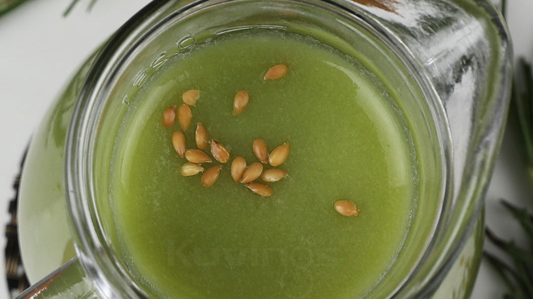 Spinach and Sesame Seed Smoothie