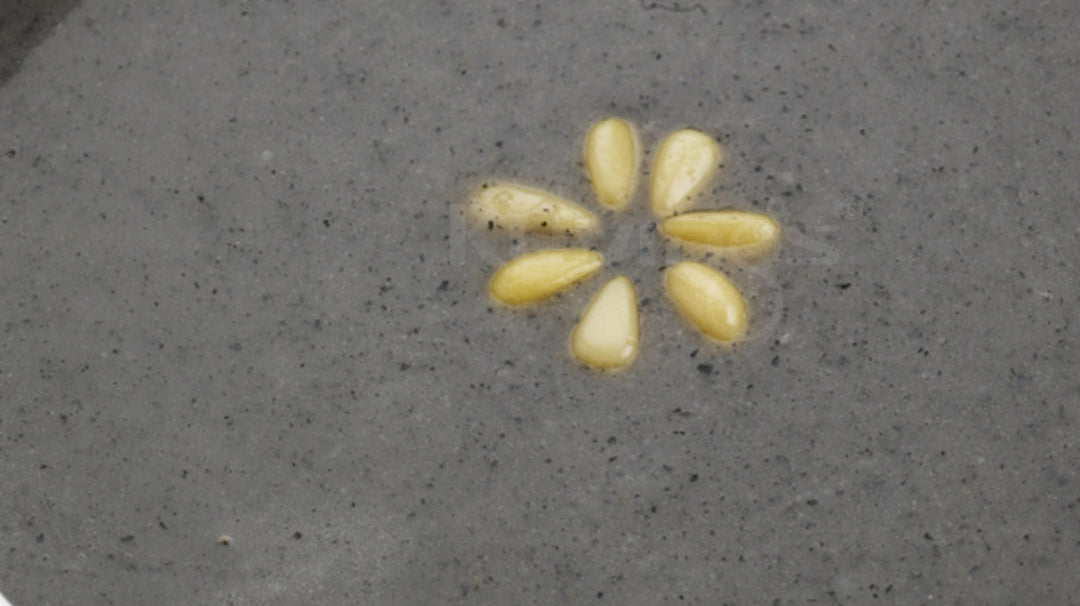 1-Minute Black Sesame Porridge
