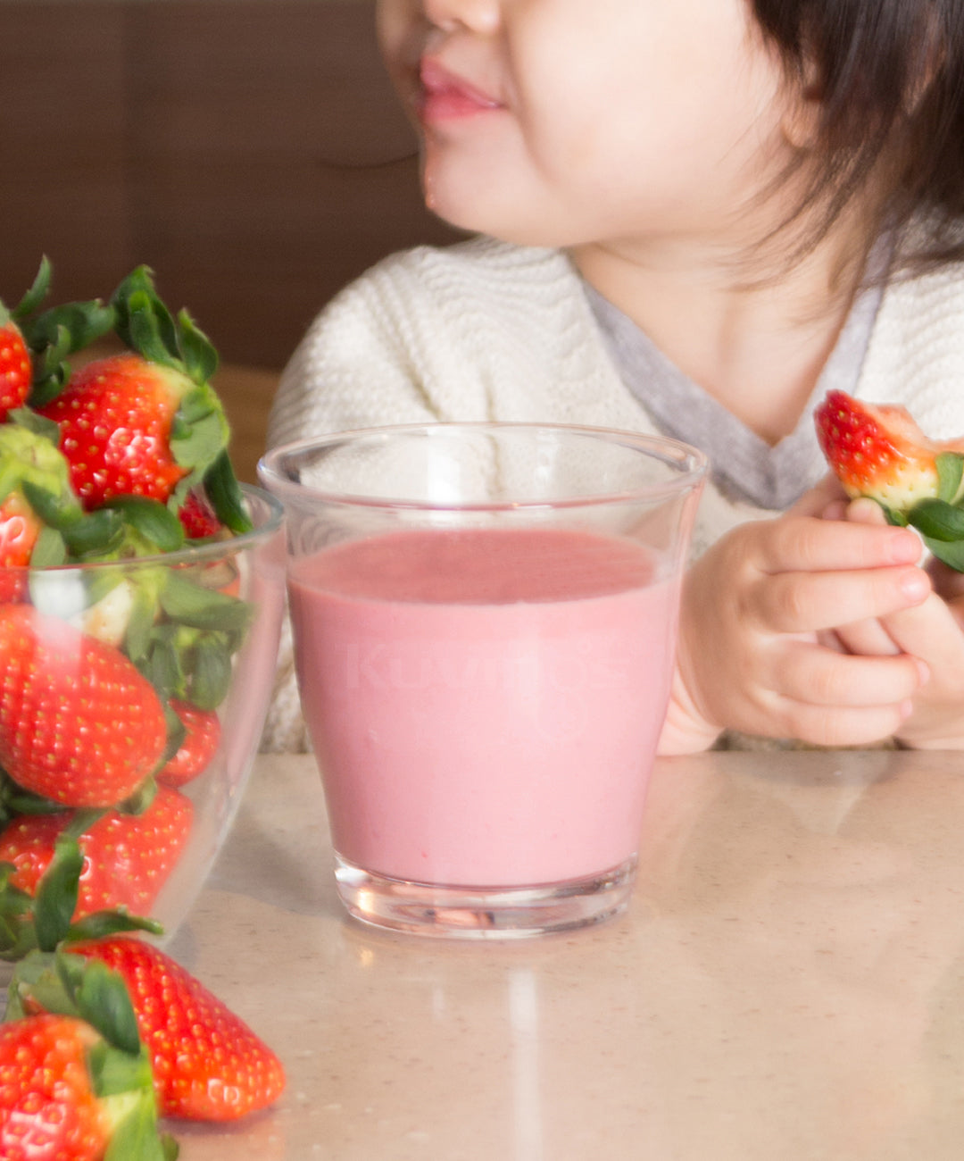 Strawberry and Nuts Smoothie